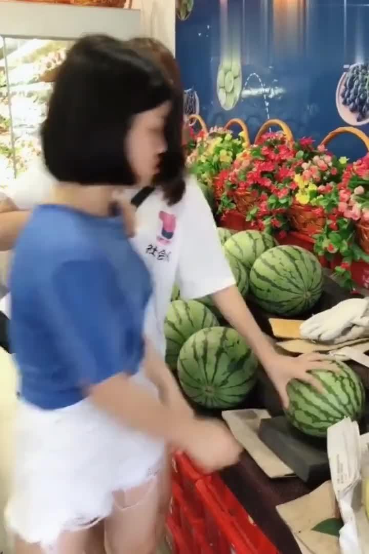 大姐在吃瓜,揭秘娱乐圈幕后真相